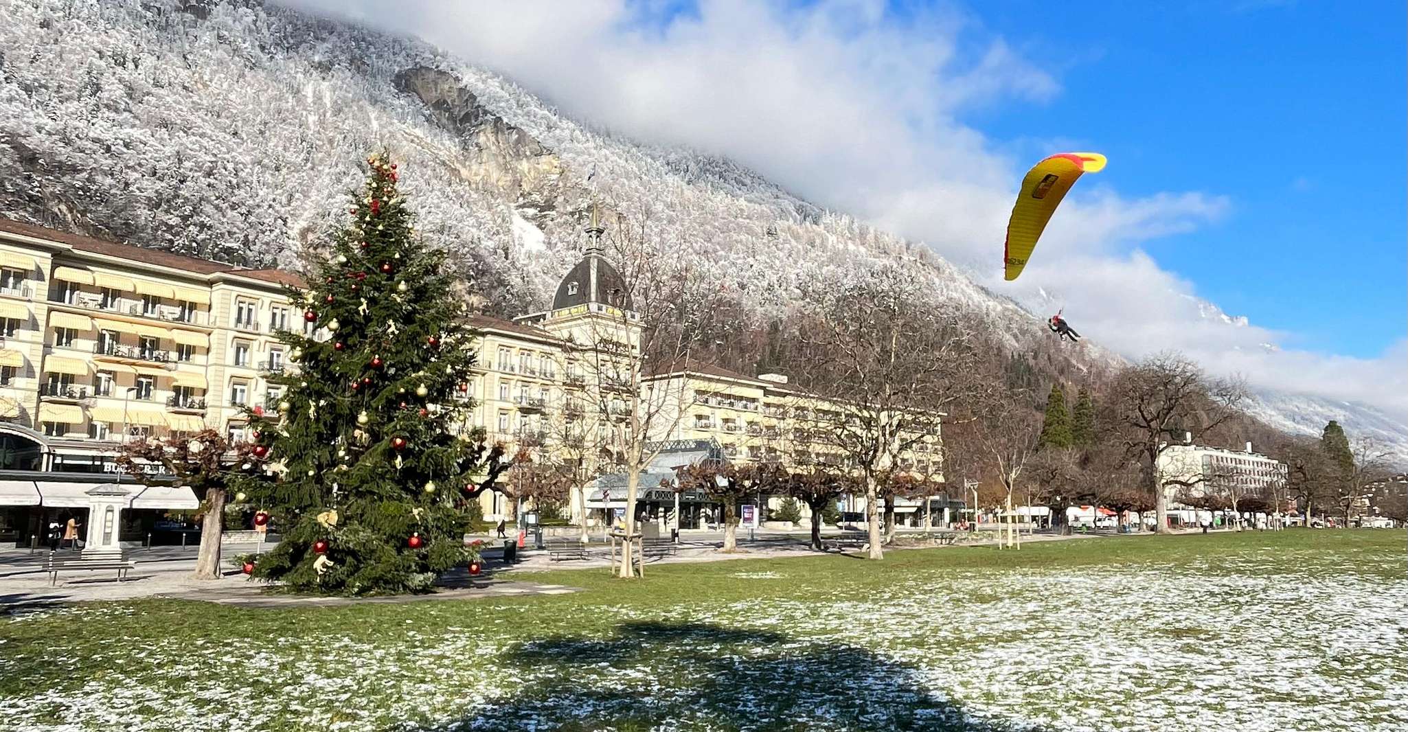 インターラーケン , ローターブレンネン , ウェンゲン , グリンデルワルド ・ デイ ・ トリップ - Hizvo