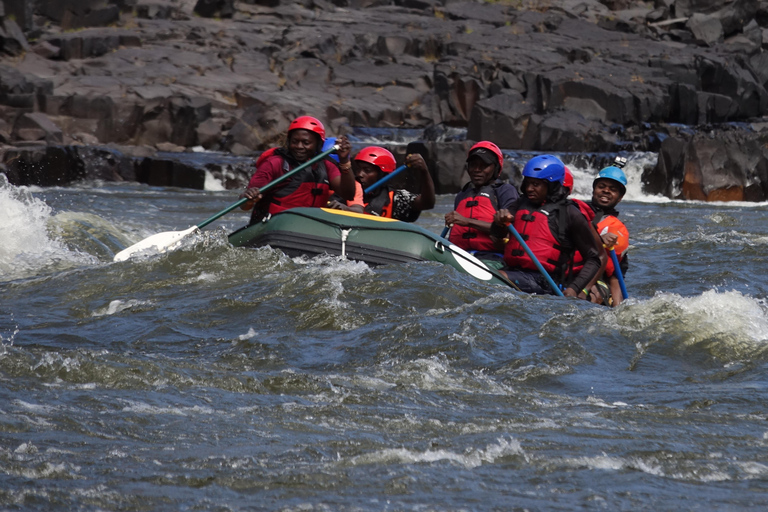Zambezi-Wildwasser-Rafting &amp; White Rhino Walking Safari Combo