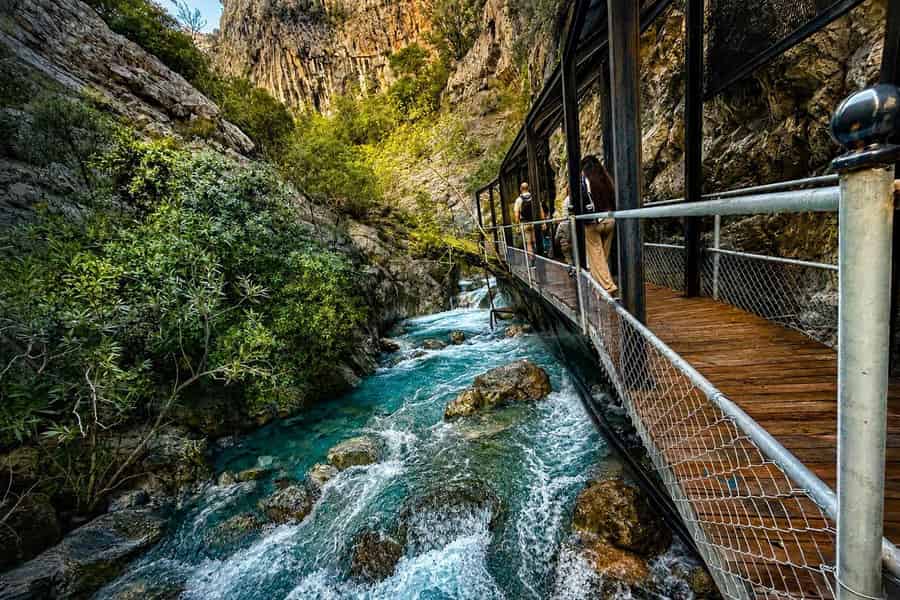Alanya: 3-in-1-Tour zu den Sapadere-Wasserfällen, zum Dim-Bach und zur Dim-Höhle. Foto: GetYourGuide Alanya: 3-in-1-Tour zu den Sapadere-Wasserfällen, zum Dim-Bach und zur Dim-Höhle. Foto: GetYourGuide