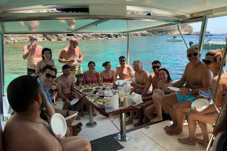 Lampedusa: Luna Celeste Boat Tour with Lunch