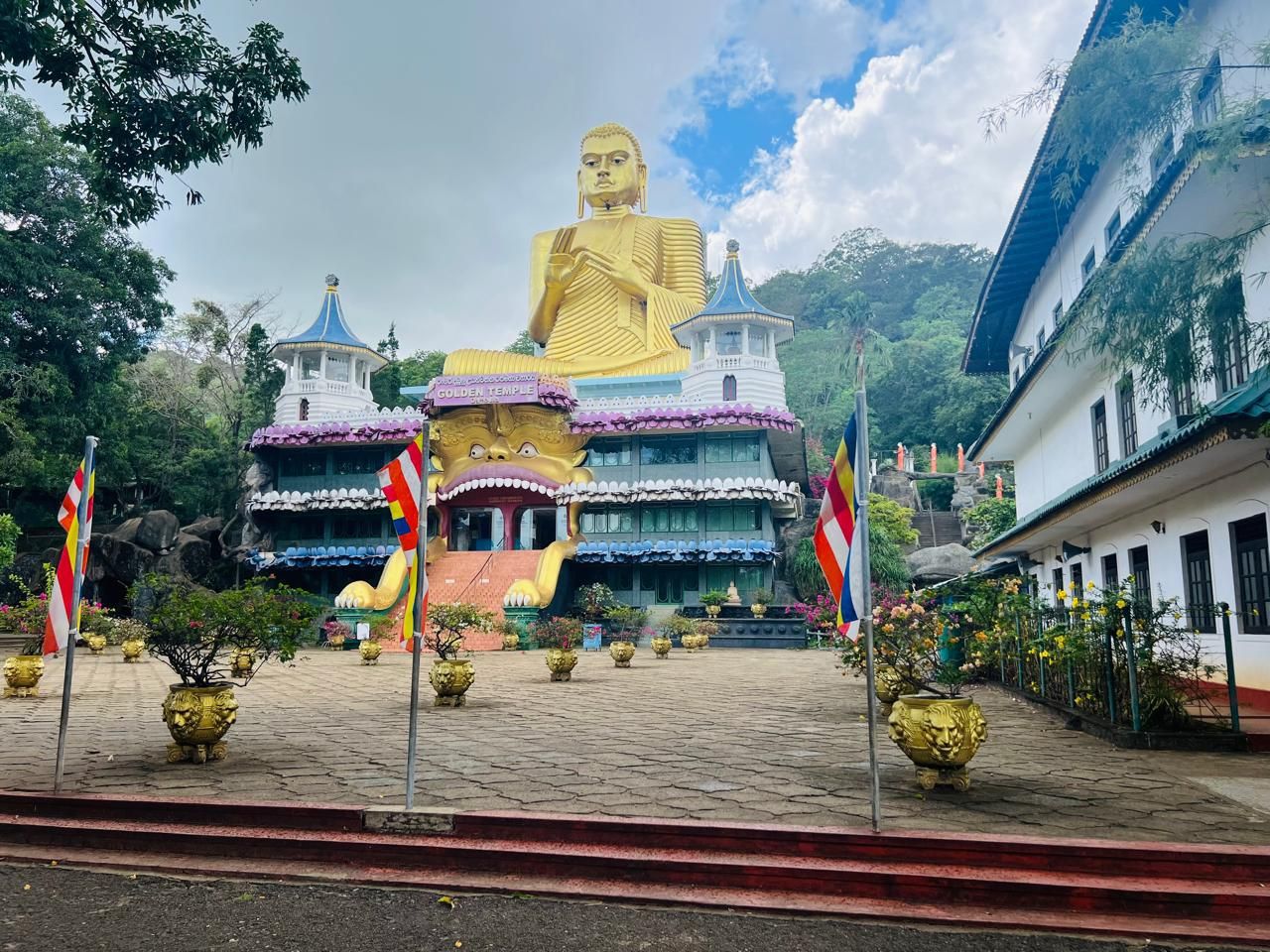 Von Kandy aus: Sigiriya Tagestour mit Elefanten-Safari (Gruppe)