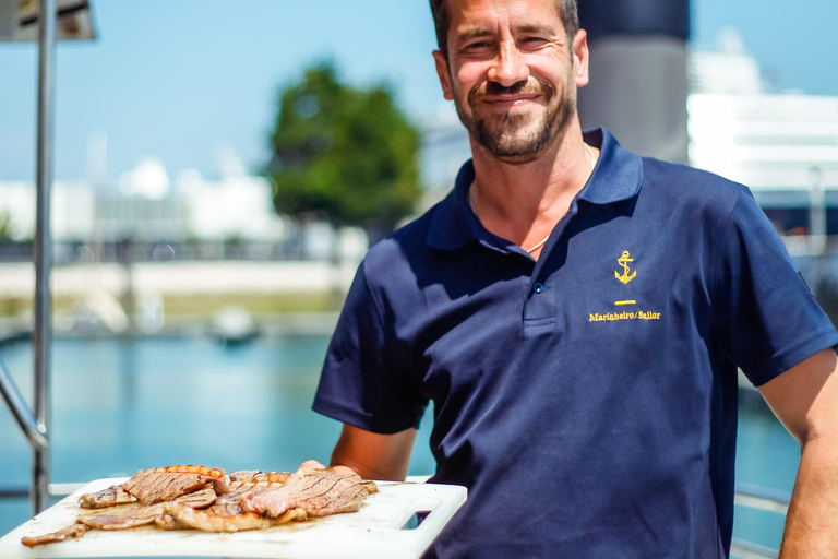 Lisboa: Crucero a la Playa con Barbacoa, Barra Libre y Música