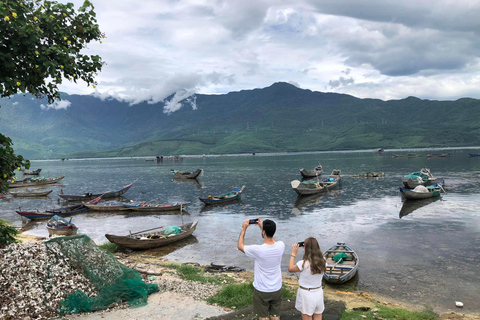 Von Hue aus: Hoi An Bustransfer mit Hai Van Pass &amp; Marmor ...