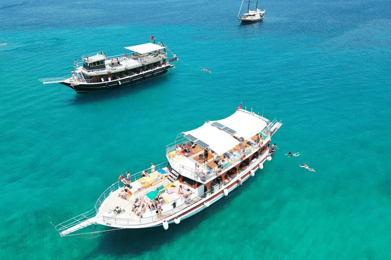 Bodrum: Orak Island and Meteor Bay Boat Tour with Lunch