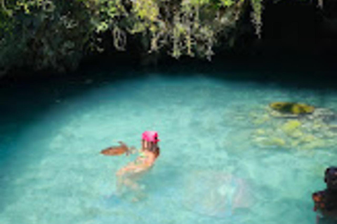 Salam cave aquarim, praia de Mtende e a rocha