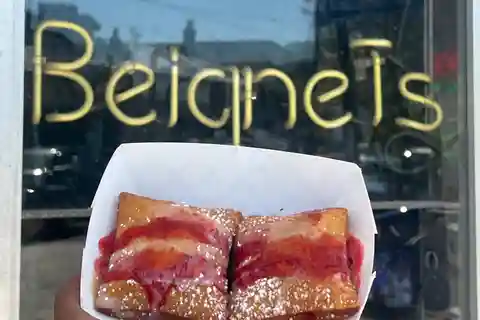 New Orleans: Bad and Boujee Beignets Culture Walking Tour