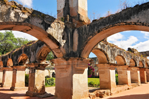 Guatemala-Stadt: Gemeinsame Hin- und Rückfahrt nach Antigua - am selben TagGuatemala-Stadt nach Antigua (Endet in La Aurora Airport)