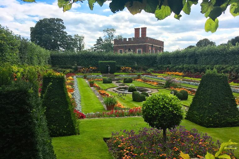 Hampton Court Palace Half-Day Trip from London with Tickets