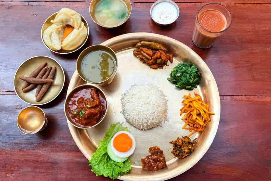 Thamel: Authentisches nepalesisches 6-Gänge-Menü mit Live-Tanzshow. Foto: GetYourGuide