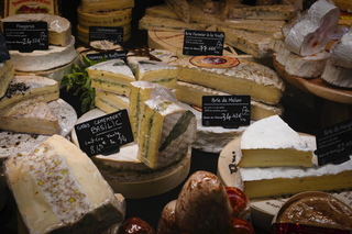 Annecy Small Group Food Tour with Local Full Meal