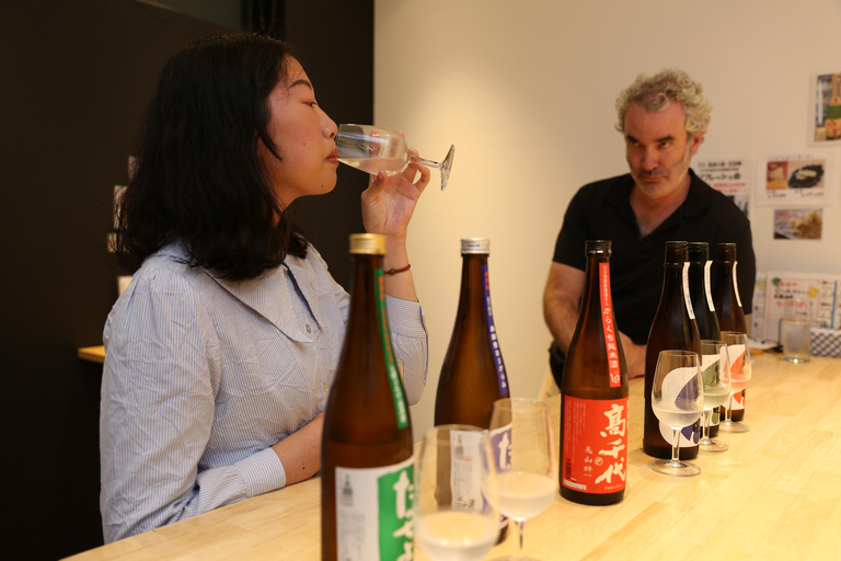 Degustazione di sake nel centro di Kyoto