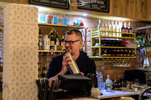 Manchester: Private Cocktail Masterclass with Dinner