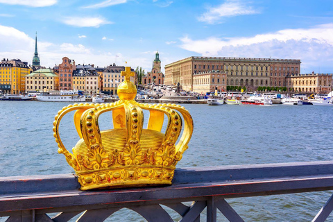 Stockholm: Old Town Early Bird Tour with Guide