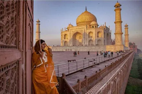 From Delhi: Taj Mahal & Agra City Private Tour By Suv Car