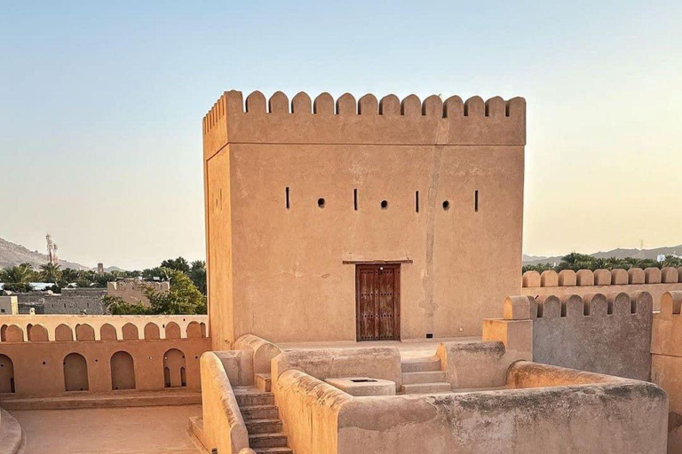 From Muscat: 3-Day Nizwa, Desert, Turtle, Wadi Shab