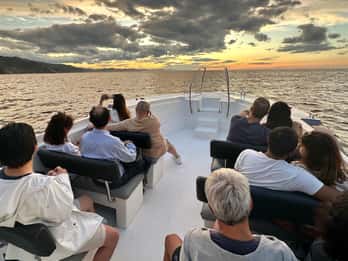 San Sebastián: passeio de barco pelas 2 baías à noite ou ao pôr do sol com cava