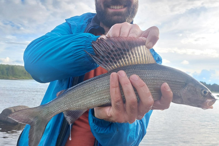 Lapponia: Gita guidata di pesca estiva