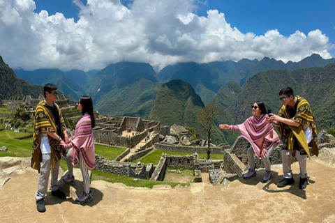 Cusco5-d: RainbowMountain, Humantaylake&Machu Picchu |All in