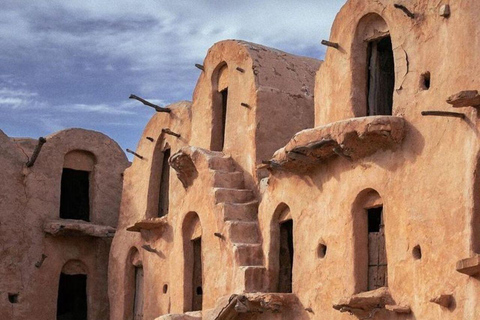 From Hammamet: 2-Day Sahara Desert Tour with Meals