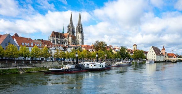 From Munich: Private Driver-Guided Regensburg Old Town Tour