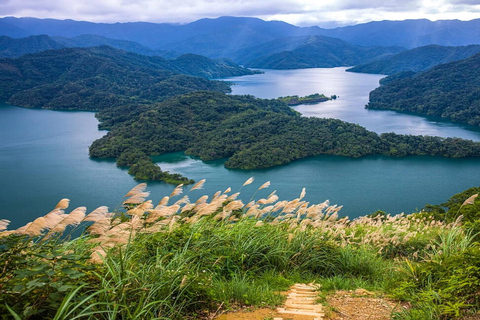 Excursão particular ao Lago das Mil Ilhas e à Cidade do Chá de Shiding