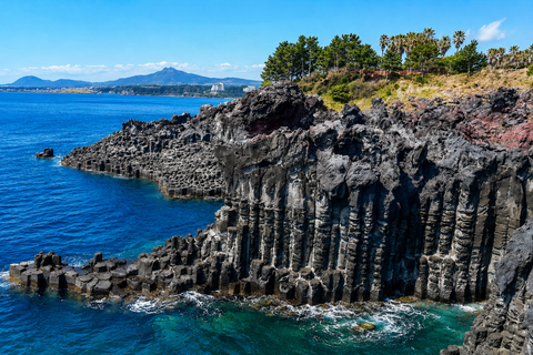 Jeju: Full-Island Top Highlights Day Tour with UNESCO Sites