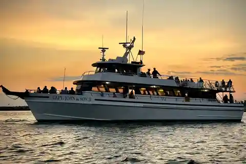 Hyannis: Sunset DJ Party Cruise