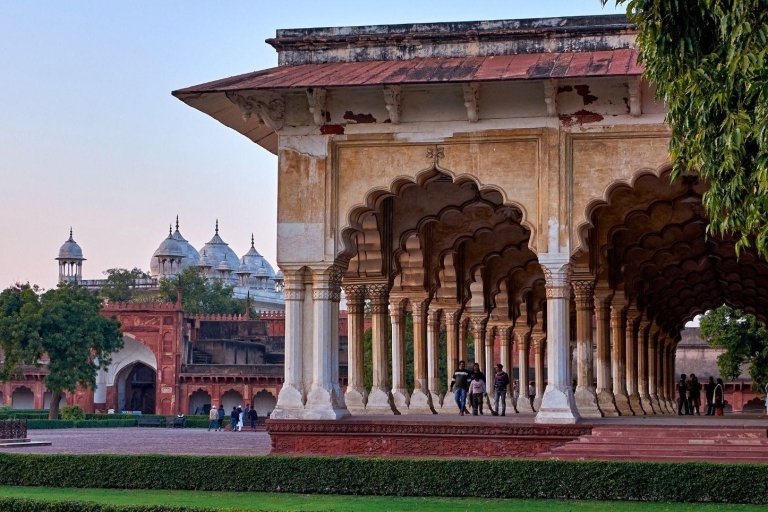 Agra: Taj Mahal Sonnenaufgang & Agra Fort Ganztägige StadtrundfahrtTour mit Eintrittspreis, Auto und Guide