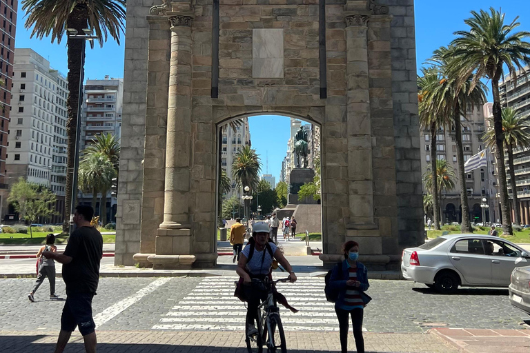 Montevideo Visite privée sur mesure (SUV électrique ou BMW)