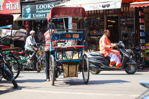 Old Delhi: Private Tour to Chandni Chowk, Tuk Tuk & Food Car, Driver, Guide, Entrance Tickets, Street Food & Tuk Tuk