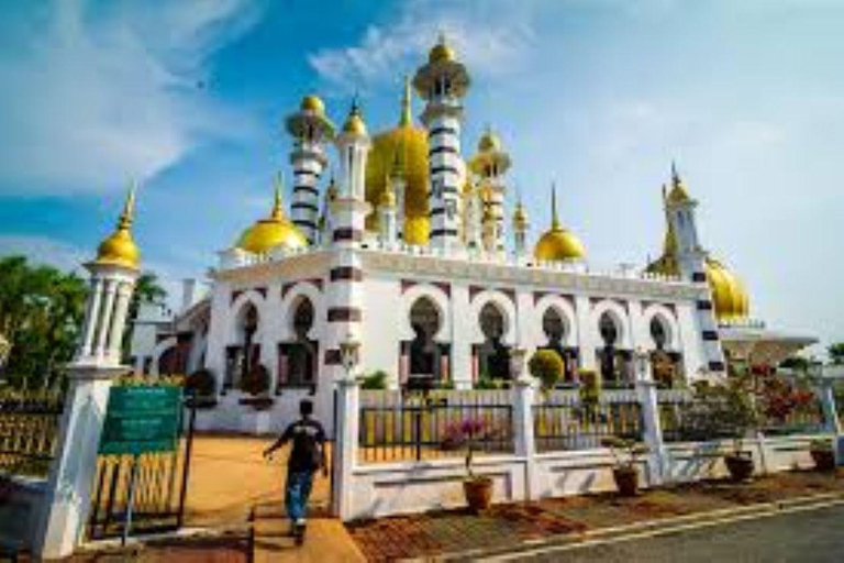 Penang: Private Transfer to Ipoh with Stops & Driver