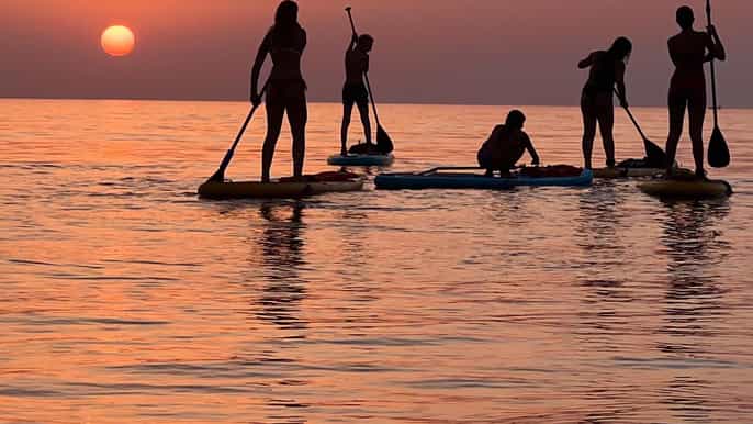 Malta: Gnejna Bay Sunset Paddleboarding and SUP Yoga