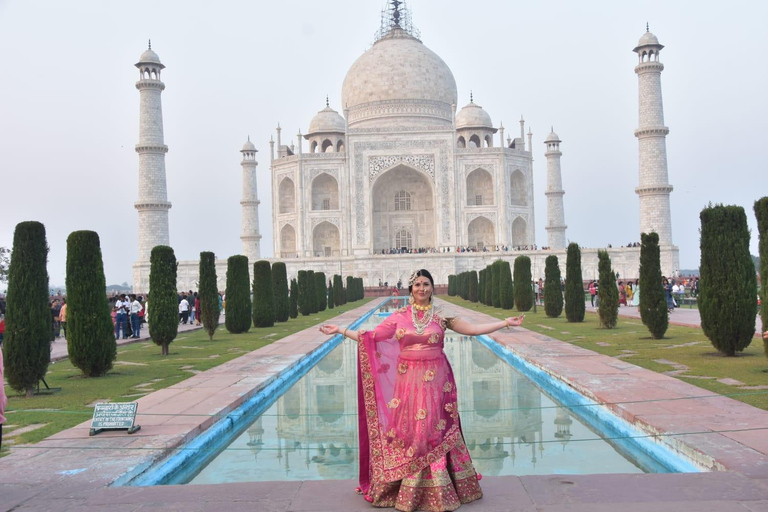Agra: Taj Mahal Guided Tour with Instagram Photoshoot Private Car, Driver, Local Expert Tour Guide & Entry Tickets