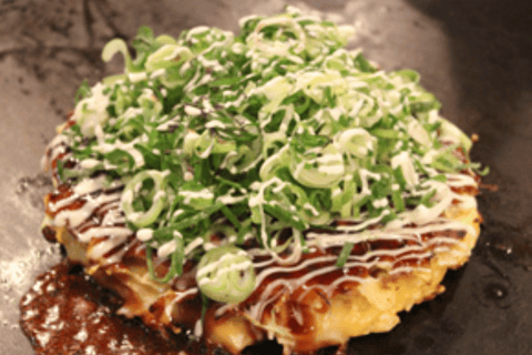 Osaka: Corso di cucina sugli okonomiyaki con birra o bibita analcolica