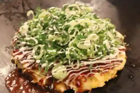 Osaka : Cours de cuisine d'okonomiyaki avec bière ou boisson non alcoolisée