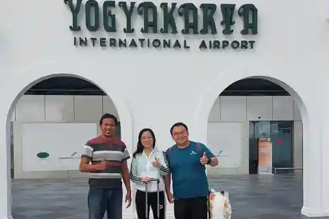 For 1-4 person: Private Transfer From/To Yogyakarta Airport