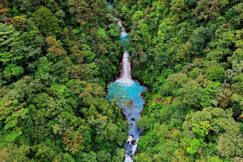Río Celeste and Katira Labyrinth experience
