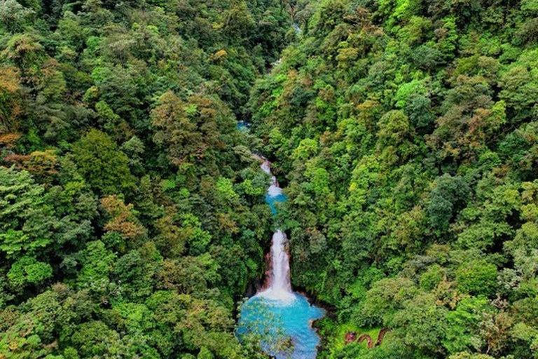 Río Celeste and Katira Labyrinth experience