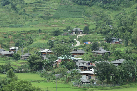 Ha Giang Loop Tour 4 dni z własnym kierowcą (z Hanoi lub Sapa)