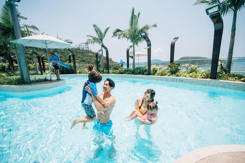 Hong Kong: Water World Entry Ticket Water World Pre-Summer Splash Admission Ticket