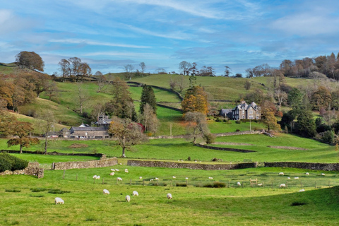 Lake District: Beatrix Potter Private Tour and Lake Cruise
