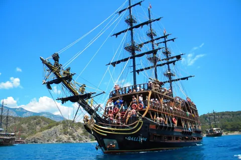 Antalya/Kemer Pirate Boat Trip w/Lunch & Hotel Pickup