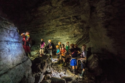 Yogyakarta : Excursion d'une journée à la grotte de Jomblang et à la grotte de Pindul avec déjeuner