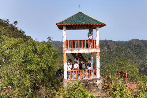 Half Day Hiking to Cat Ba National Park with a Guide
