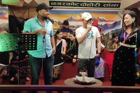 Kathmandu: Women-Only Evening Walk with Dinner and Drinks