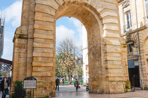 Bordeaux: Small Group Historical & Gourmet Guided Visit