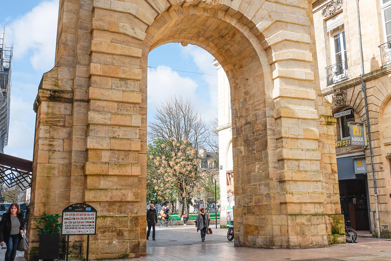 Bordeaux: Small Group Historical & Gourmet Guided Visit
