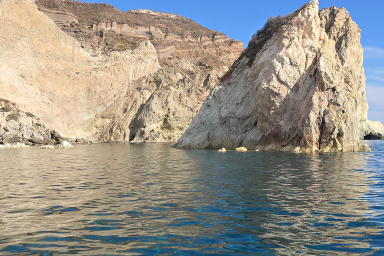Santorini: No-License Brand-New Boat Rental Mid-day Tour