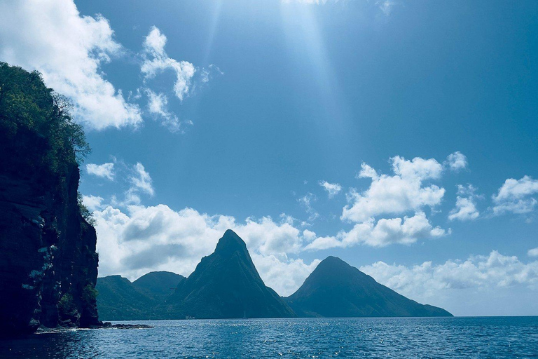 St. Lucia: Private Resort to Airport Speedboat Transfer