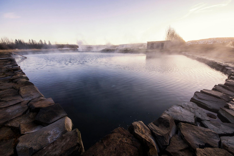 Reykjavik: Langjökull gletsjer sneeuwscootertocht &amp; warmwaterbron